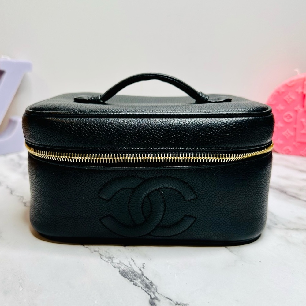 EUC Vintage CHANEL Black Caviar Leather CC Vanity Case Bag - Picture 3 of 16